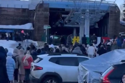 Uludağ'da Teleferik izdihamı: Tatilciler dönüş yolunda saatlerce kuyruk bekledi!