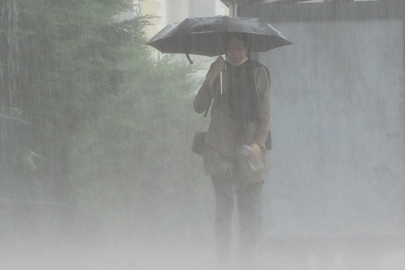 Meteoroloji Bursa’yı uyardı: Hem kuvvetli sağanak hem de şiddetli fırtına geliyor!