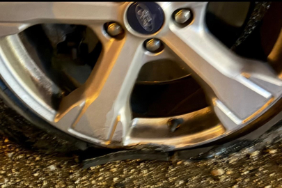 Mudanya yolu değil mayın tarlası: 2 günde 50'den fazla aracın lastiği patladı!