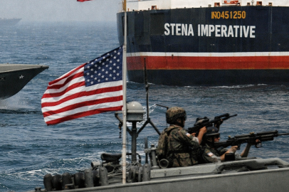 Hürmüz Boğazı’nda Gerilim Tırmandı: İran Botları ABD Tankerini Tehdit Etti