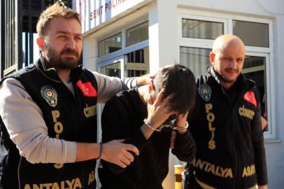 Antalya’da dehşet: 37 haftalık hamile eşini silahla vuran şüpheli adliyeye sevk edildi