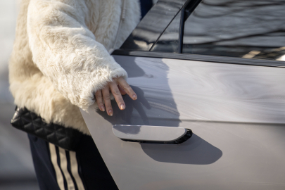 Çin’den elektrikli araçlara kritik güvenlik kararı: Gizli kapı kolları yasaklanıyor