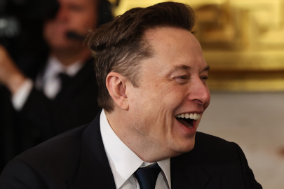 Elon Musk net serveti 800 milyar doları aşan tarihteki ilk insan oldu