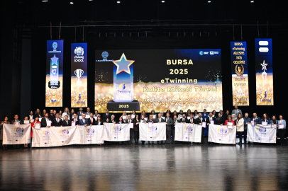 Bursa eğitimde sınırları aşıyor: 122 okula "eTwinning Okul Etiketi" ödülü