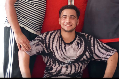 Kocaeli'de tribünden düşen genç taraftar hayatını kaybetti