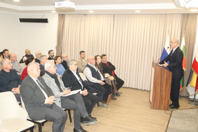 BUMİAD’da yapay zekâ zirvesi: "İnsan istemediği sürece yapay zekâ işsiz bırakmaz"