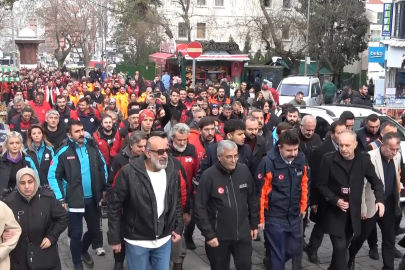 Bursa’da Kahramanlardan sessiz yürüyüş: 6 Şubat şehitleri dualarla anıldı