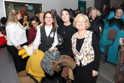 Bursa'da kadınlardan huzurevine ilmek ilmek sevgi