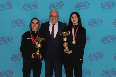 Başkan Şadi Özdemir şampiyon sultanları ağırladı: Nilüfer’den çifte zafer!