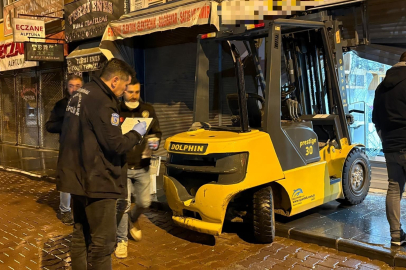 Film sahnesi gibi soygun: Forkliftle patlattı, eşekle kaçtı!