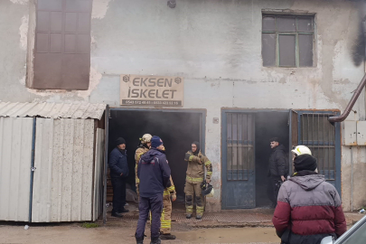 Mobilya imalathanesinde yangın