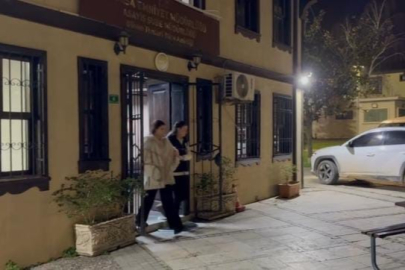 Bursa’da halk pazarında bebek arabasındaki çantayı çalan hırsız kıskıvrak yakalandı!