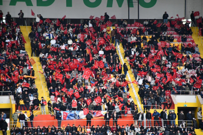 Süper lig'de şok karar! Kayserispor'a hem dev para cezası hem tribün kapatma