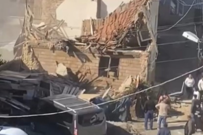 Bursa'da metrik bina bir anda çöktü!