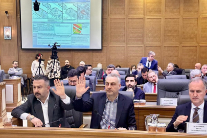 Mecliste “6 Şubat” tartışması: AK Parti Sözcüsü Kahraman’dan eleştirilere yanıt