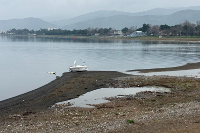 İznik Gölü can çekişiyor