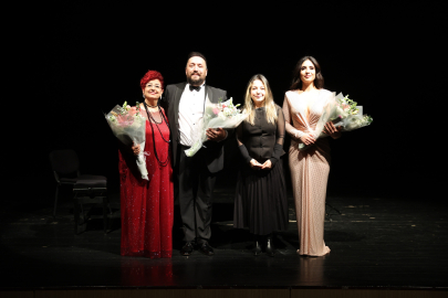 Nilüfer’de operayla aşk yolculuğu: Uğur Mumcu sahnesi’nde dev sesler yankılandı