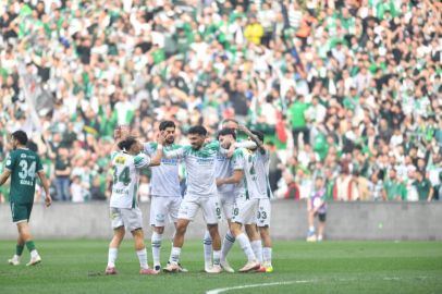 Salih Kavrazlı Hat-Trick yaptı, Timsah seriyi sürdürdü: 4-0!