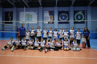 Bursa’da binlerce çocuk sporla buluştu: Kış Spor Okulları’nda 5. dönem tamamlandı