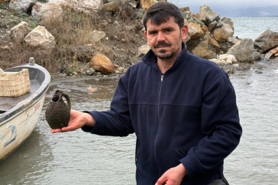İznik Gölü’nde sular çekildi, tarih fışkırdı: Balıkçı ağlarına dev küp takıldı!