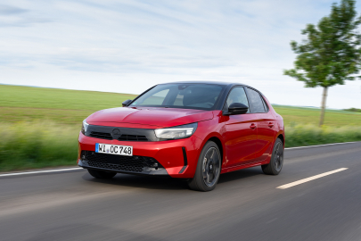 48V hibrit teknolojisine sahip Opel Corsa ve Mokka Türkiye’de!