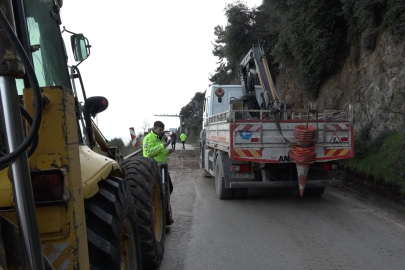 Mudanya-Gemlik karayolunda heyelan yaşandı