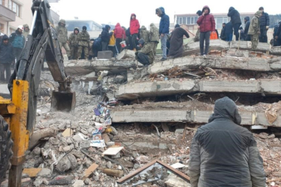 Depremde yıkılan pasaj davasından beraat kararı çıktı