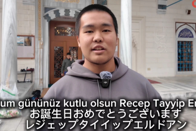 Japonya’da yaşayan Türk gencinden Cumhurbaşkanı Erdoğan’a doğum günü sürprizi
