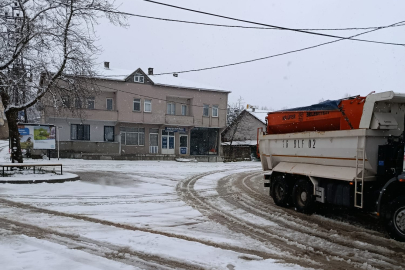 Nilüfer’in yükseklerinde kar mesaisi: Ekipler dört koldan sahaya indi