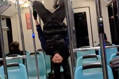 Bursa’da metroda tepki çeken görüntüler: Vagonda tehlikeli hareketler kamerada