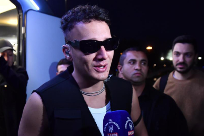 İstanbul Havalimanı’nda şok kelepçe! Ünlü şarkıcı Adli Tıp’a sevk edildi