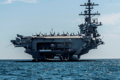 İran'dan ABD uçak gemisine balistik füze saldırısı iddiası: "Deniz mezarlığınız olacak"