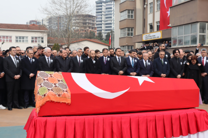 Çekmeköy’de öldürülen Öğretmen Fatma Nur Özçelik gözyaşlarıyla uğurlandı