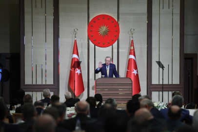 "Türkiye bu bölgesel türbülanstan başarıyla çıkacaktır"