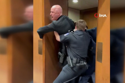 "Kimse İsrail için savaşmak istemiyor" dedi, yaka paça dışarı atıldı!