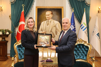 Bursa Sanayisinde "Kadın Eli" dönemi