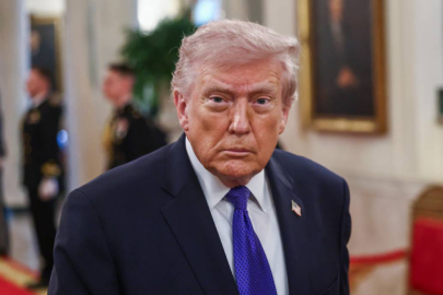 Müzakere kapılarını kapattı: Trump, İran için "Şartsız Teslimiyet" şartını koştu!