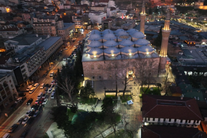 Ulu Cami doldu taştı, araçlar caddeye sığmadı