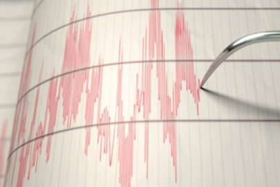 Denizli 5.1 ile sallandı: Hastane ve okullar tahliye edildi