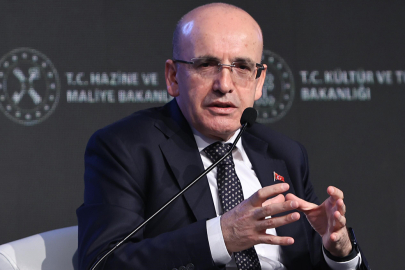 Ekonomi yönetimi teyakkuzda: Petrol 118 doları gördü, Şimşek’ten ilk açıklama geldi!