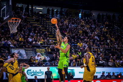 TOFAŞ Yunanistan'da takıldı: AEK deplasmanında şanssız veda