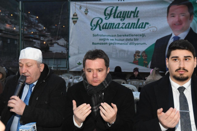 Alacahırka’da iftar bereketi: Başkan Aydın sofraya konuk oldu