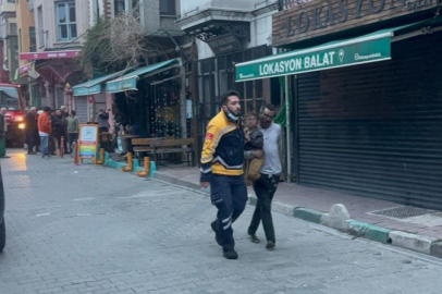 Fatih’te facia: 3 katlı bina alevlere teslim oldu! 1 ölü, 5 yaralı