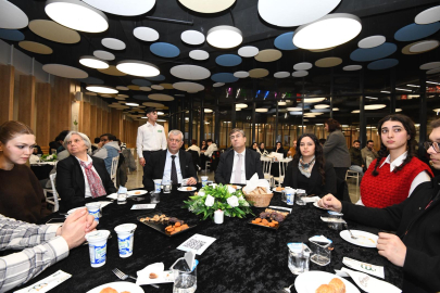 Osmangazi’de Gençlik zirvesi: İftarda projeler konuşuldu!