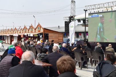 Osmangazi Meydanı’nda deplasman heyecanı: Dev ekranda Bursaspor!