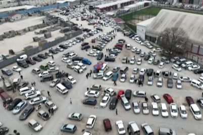 Bursa’da ikinci el oto pazarında bayram durgunluğu: Altın fiyatları satışları etkiledi