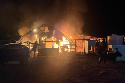 İnegöl’de çiftlik yangını: 580 kanatlı hayvan telef oldu!