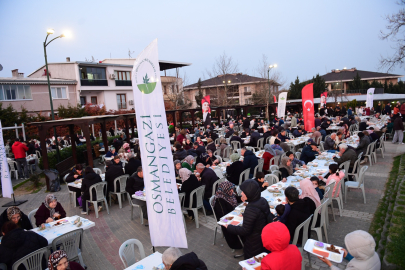Yenibağlar’da dev iftar: Bin 200 Osmangazili Gönül Sofrasında buluştu