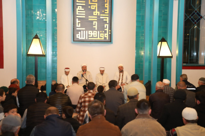 İnegöl’de Kadir Gecesi coşkusu: Binlerce vatandaş OSB Camii’ne akın etti!