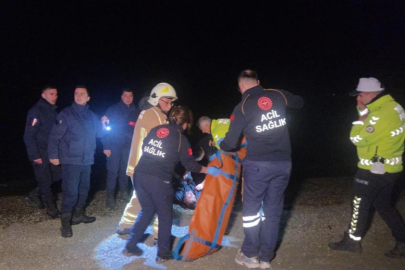 İznik Gölü'nde Can Pazarı! Göle Uçan Aracın Sürücüsü Hastaneye Kaldırıldı